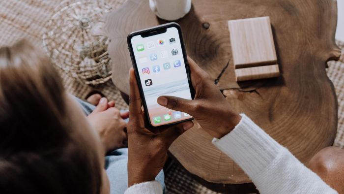 Perkembangan Berita Terkini: Menyajikan Informasi Cepat