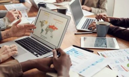 Peran Teknologi Dalam Meningkatkan Efisiensi Aktivitas