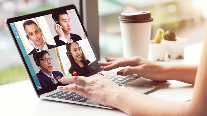 Teknologi Digital Semakin Dekat Dengan Aktivitas Masyarakat