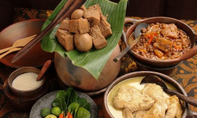 Jajanan Tradisional Kembali Populer Dan Diminati Generasi Muda